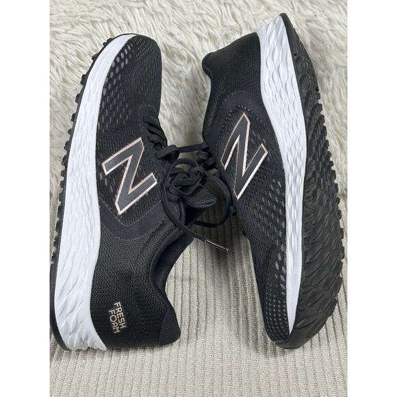 New Balance Fresh Foam Arishi V2 Shoes Womens Size 9.5 Black Running Sneakers - Picture 3 of 8